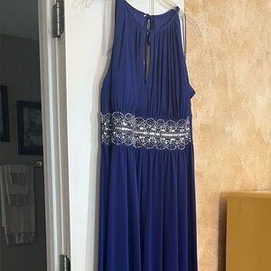 Elegant Blue Sleeveless Gown